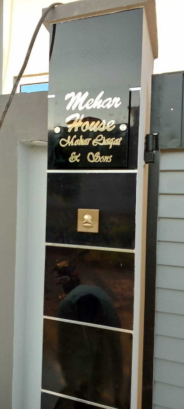 Black Acrylic House Nameplate with Golden Mirror Pasting
